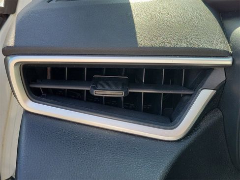 Used 2023 Toyota Corolla LE image 30