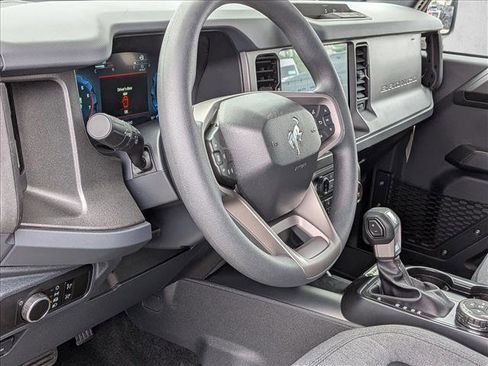 New 2026 Ford Bronco 4-Door image 3
