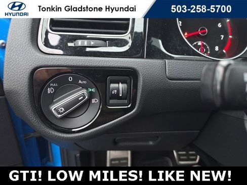 Used 2021 Volkswagen GTI SE image 11