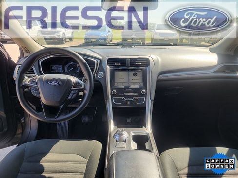 Used 2019 Ford Fusion SE image 17
