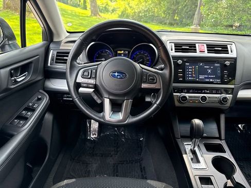 Used 2017 Subaru Outback 2.5i Premium w/ Popular Package #2 AWD/4WD image 13