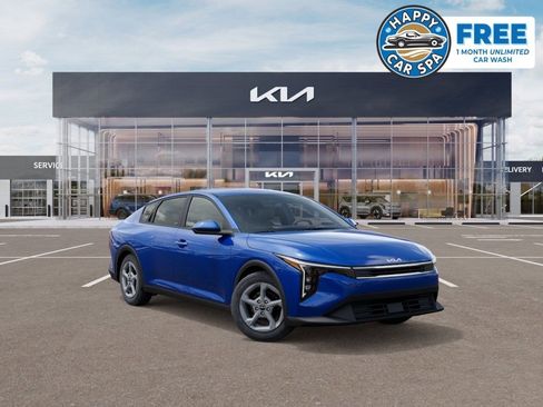 New 2025 Kia K4 LXS image 1