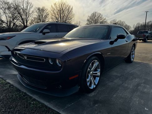 Used 2021 Dodge Challenger R/T image 3