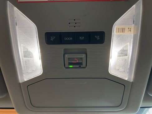 Used 2022 Toyota RAV4 LE image 20