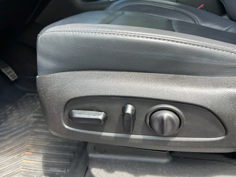 Used 2020 Chevrolet Traverse LT w/ LT Premium Package FWD image 52