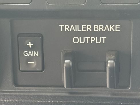 Used 2020 Toyota Tundra SR5 RWD image 30