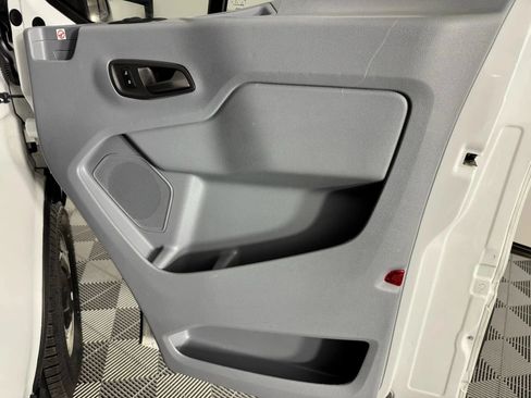Used 2019 Ford Transit 250 148 Low Roof RWD image 32
