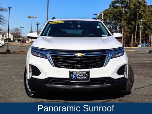 Used 2024 Chevrolet Equinox LT image 2