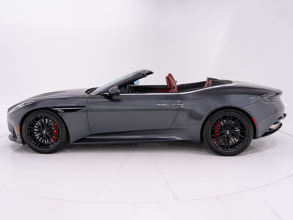 Used 2025 Aston Martin DB12 Convertible RWD image 2