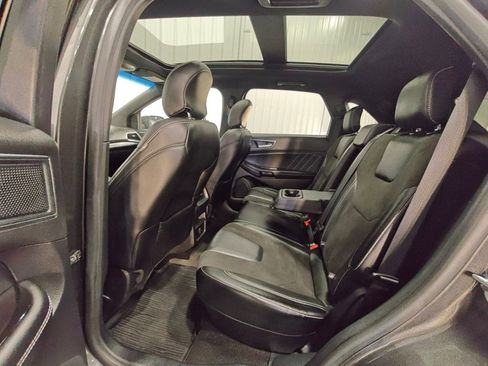 Used 2019 Ford Edge ST w/ Cold Weather Package AWD/4WD image 33