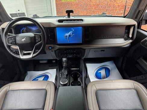 Used 2022 Ford Bronco Wildtrak image 12