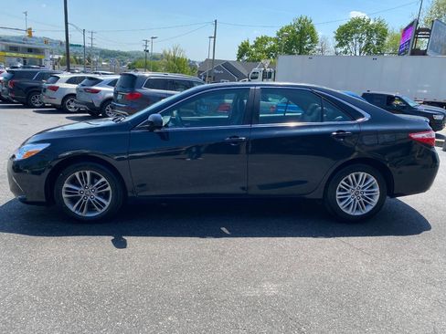 Used 2016 Toyota Camry SE FWD image 6