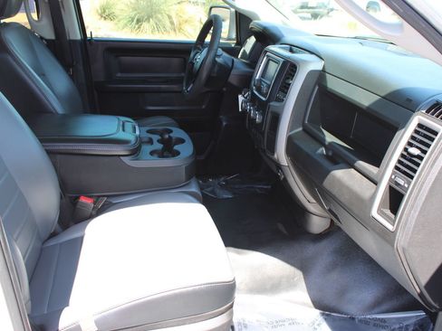 Used 2021 RAM 1500 Tradesman w/ Chrome Appearance Group AWD/4WD image 23