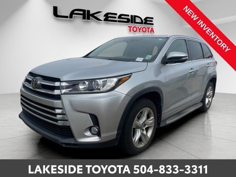 Certified 2017 Toyota Highlander Limited image 2