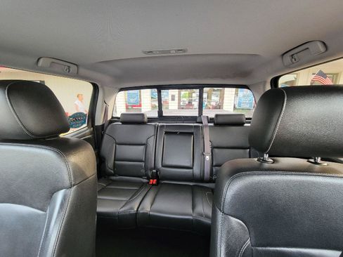 Used 2015 Chevrolet Silverado 1500 LTZ Z71 w/ LTZ Plus Package AWD/4WD image 23