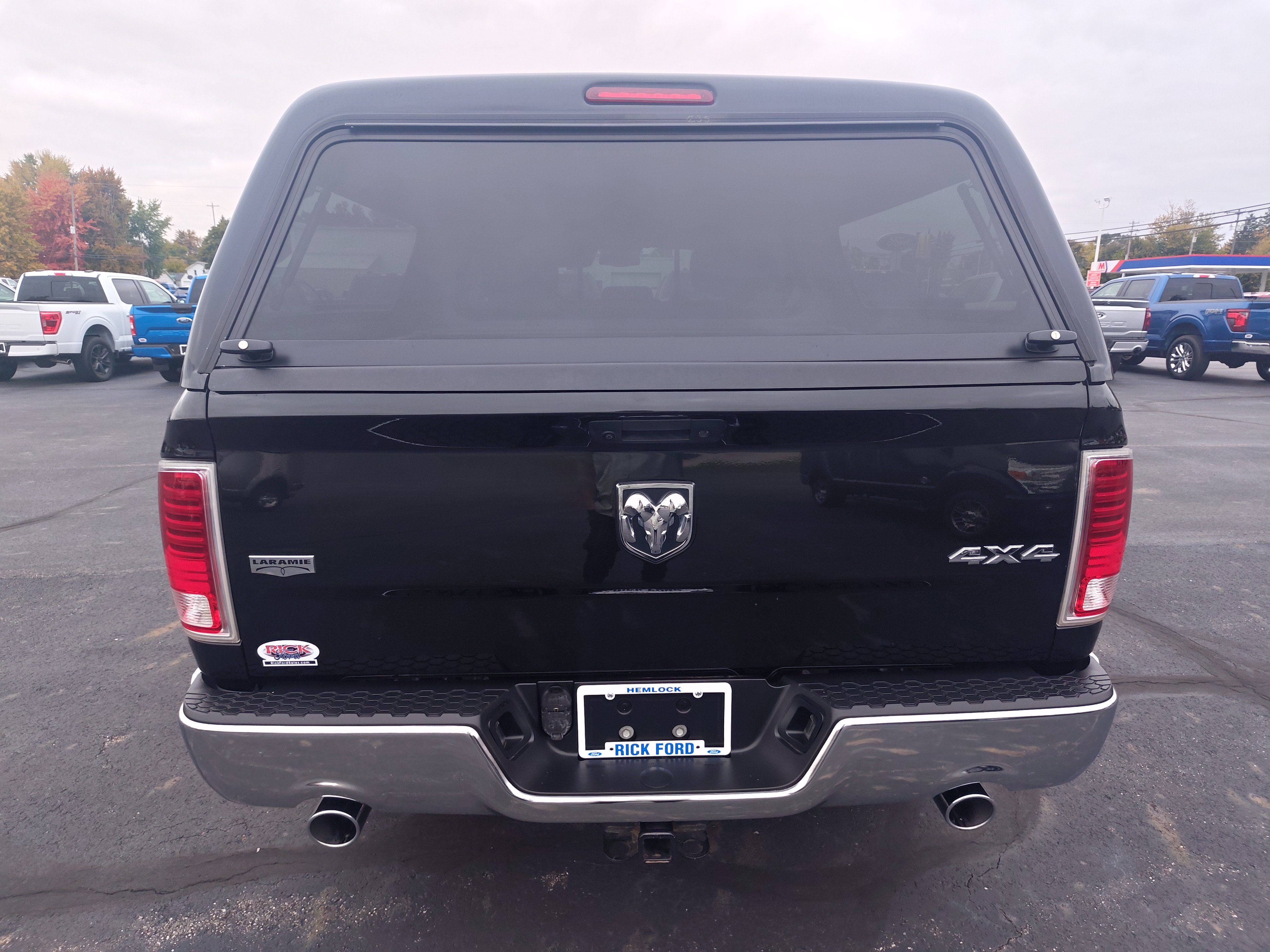 Used 2016 RAM 1500 Laramie w/ Convenience Group AWD/4WD image 5