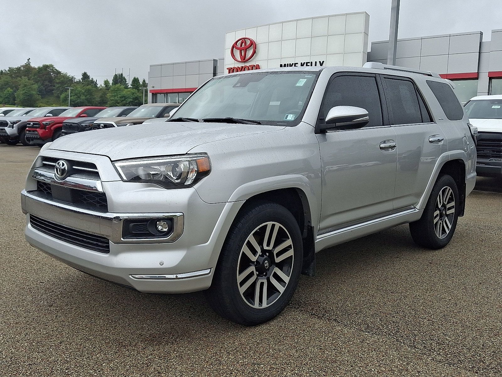 Used 2021 Toyota 4Runner Limited AWD/4WD image 3