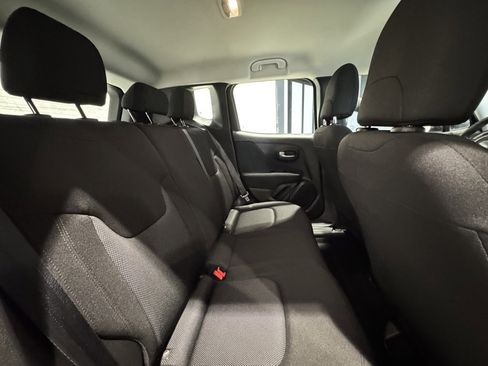 Used 2020 Jeep Renegade Sport image 26