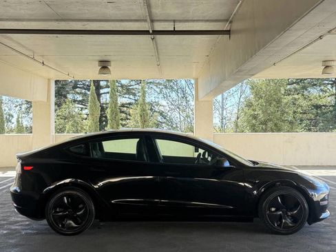 Used 2019 Tesla Model 3 Standard Range Plus image 9