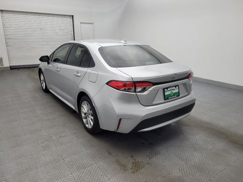 Used 2022 Toyota Corolla LE w/ LE Premium Package image 5