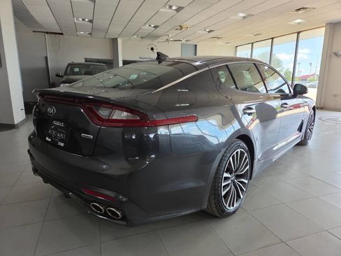 Used 2019 Kia Stinger AWD/4WD image 7