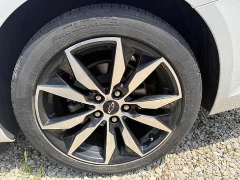 Used 2023 Chevrolet Malibu RS w/ LPO, Floor Liner Package FWD image 17