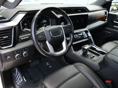 Used 2025 GMC Sierra 1500 Denali AWD/4WD image 13
