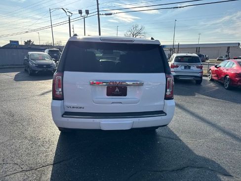 Used 2017 GMC Yukon Denali w/ Open Road Package image 4