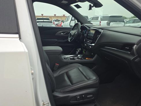 Used 2023 Chevrolet Traverse LT w/ LT Premium Package image 10