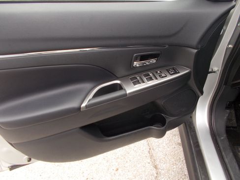 Used 2024 Mitsubishi Outlander Sport SE image 18