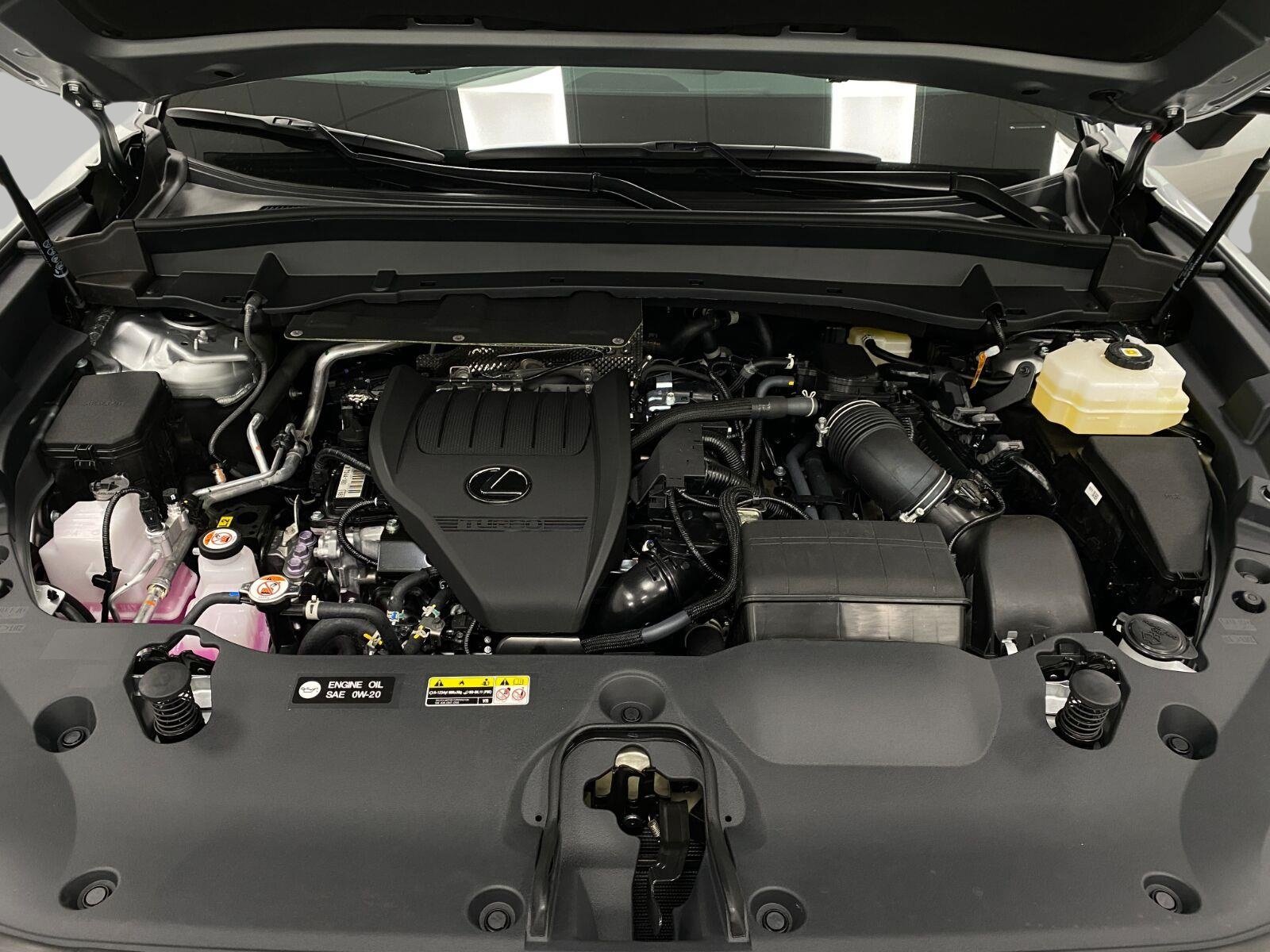New 2026 Lexus TX 500h AWD w/ Technology Package image 12