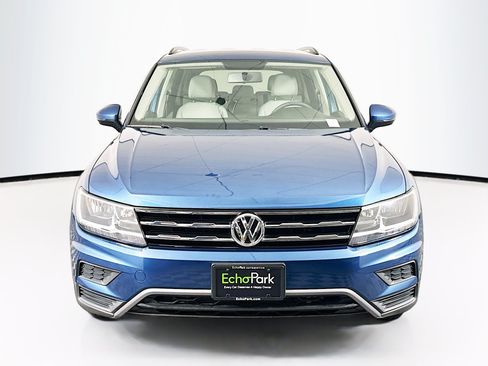 Used 2018 Volkswagen Tiguan S FWD image 2