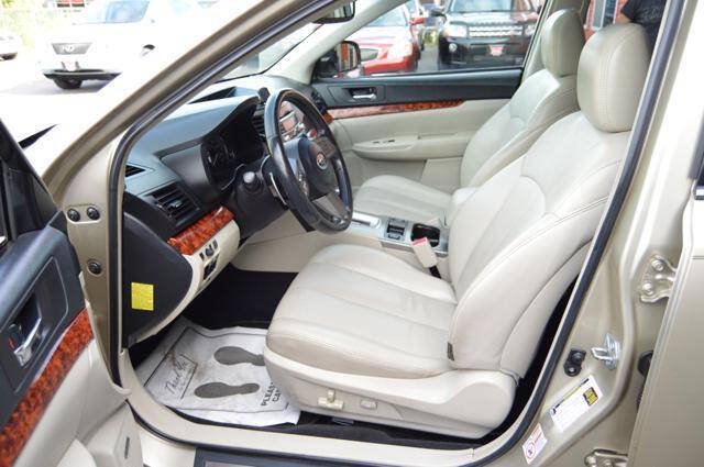 Used 2010 Subaru Outback 2.5i Limited AWD/4WD image 41