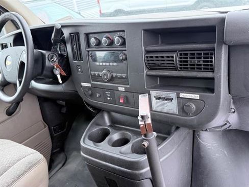 Used 2011 Chevrolet Express 2500 RWD image 13
