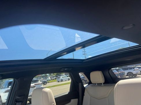 Used 2019 Cadillac XT5 Luxury AWD/4WD image 12