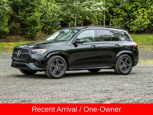 Used 2024 Mercedes-Benz GLE 350 4MATIC w/ AMG Line Exterior image 3