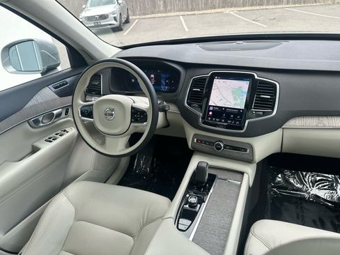 Used 2024 Volvo XC90 B6 Plus AWD/4WD image 39