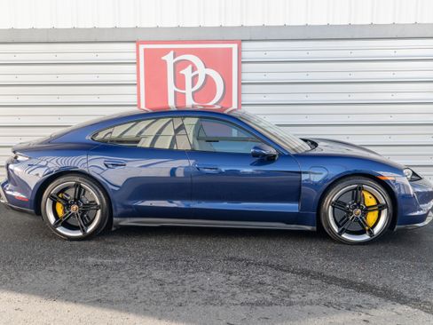 Used 2020 Porsche Taycan Turbo S image 41