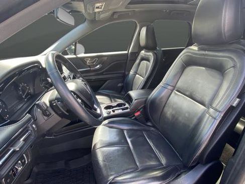 Used 2021 Lincoln Corsair AWD w/ Premium Package image 9