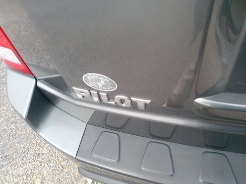 Used 2011 Honda Pilot EX image 17