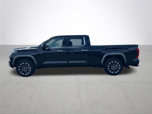 Used 2025 Toyota Tundra Limited AWD/4WD image 10