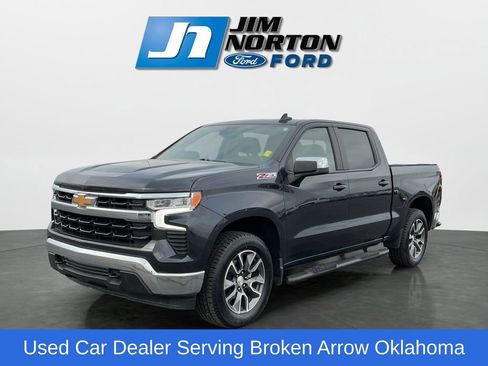 Used 2024 Chevrolet Silverado 1500 LT AWD/4WD image 9
