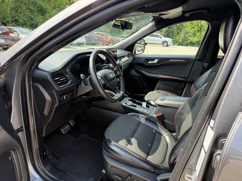 Used 2023 Ford Escape ST-Line AWD/4WD image 8