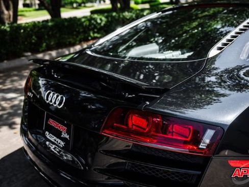 Used 2010 Audi R8 V10 AWD/4WD image 32