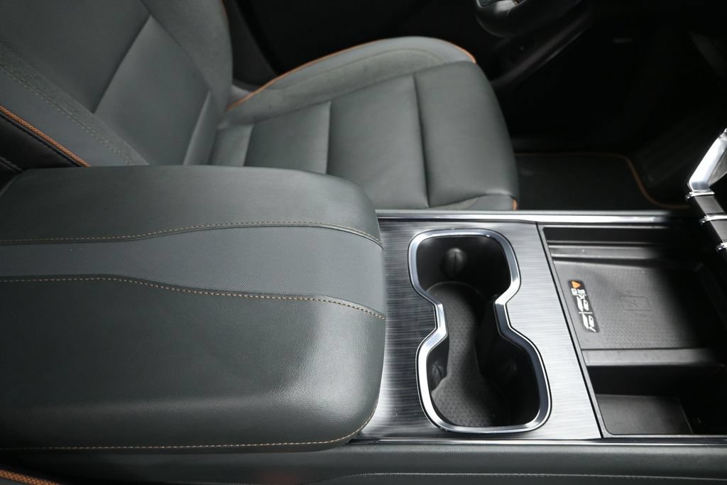 Used 2024 GMC Acadia AT4 w/ Luxury Package AWD/4WD image 27