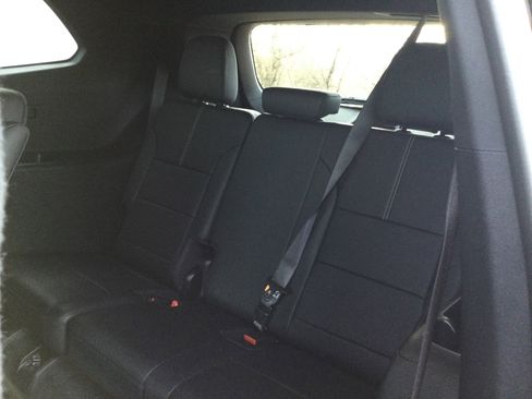 Used 2025 GMC Acadia Elevation w/ Elevation Premium Package image 6