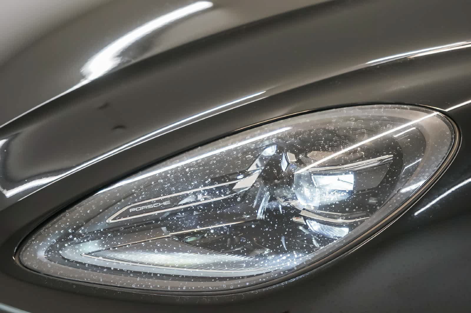 Certified 2024 Porsche Macan AWD/4WD image 15