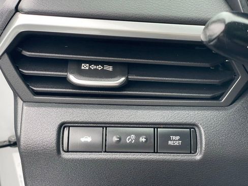 Certified 2021 Nissan Altima 2.5 SV w/ SV Premium Package image 15