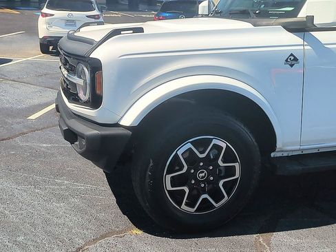 Used 2023 Ford Bronco Outer Banks AWD/4WD image 10