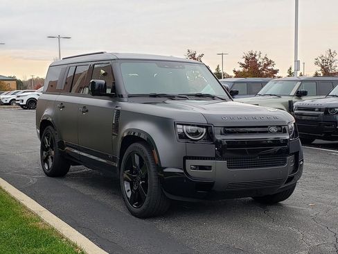 New 2026 Land Rover Defender 130 V8 image 3